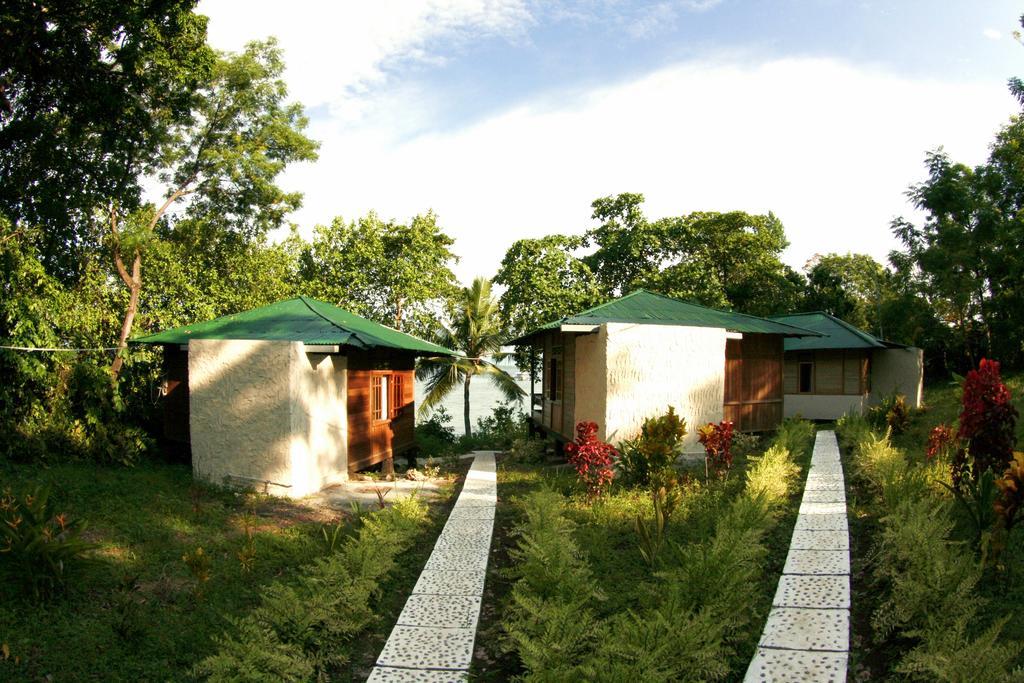 Bunaken Divers Sea Breeze Resort Exterior foto