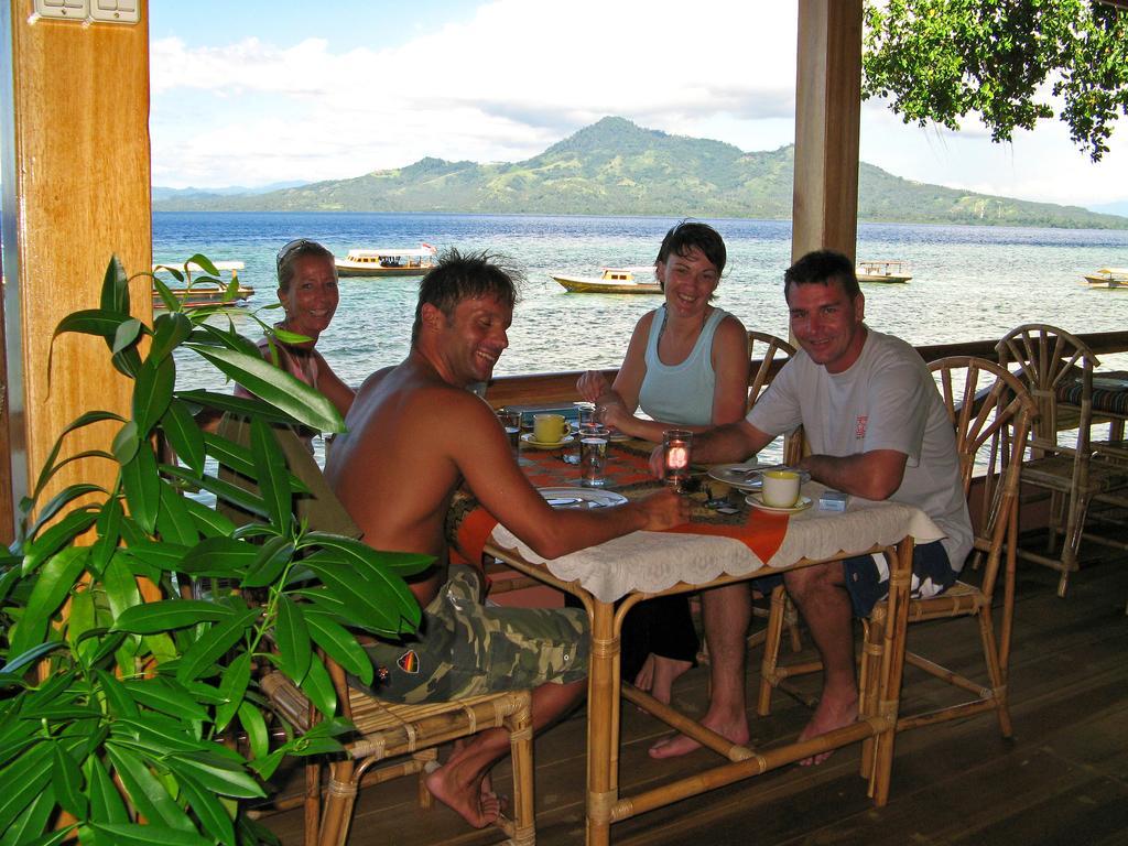 Bunaken Divers Sea Breeze Resort Exterior foto