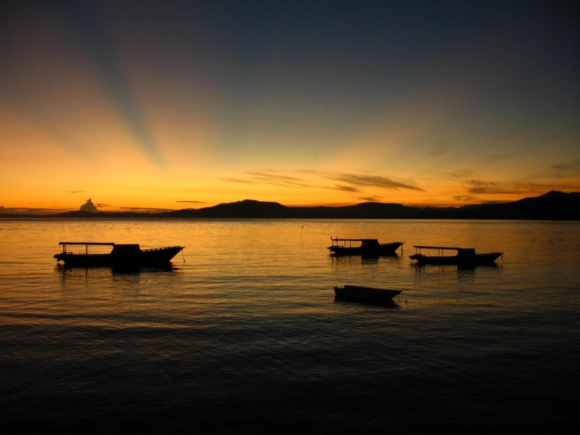 Bunaken Divers Sea Breeze Resort Exterior foto