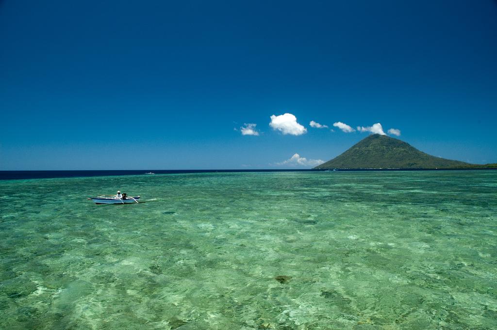 Bunaken Divers Sea Breeze Resort Exterior foto