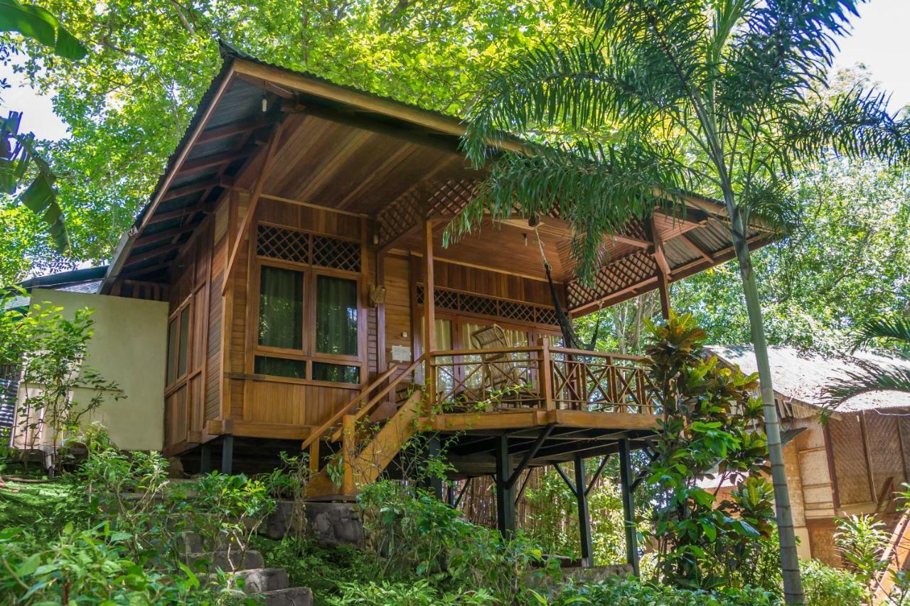 Bunaken Divers Sea Breeze Resort Exterior foto