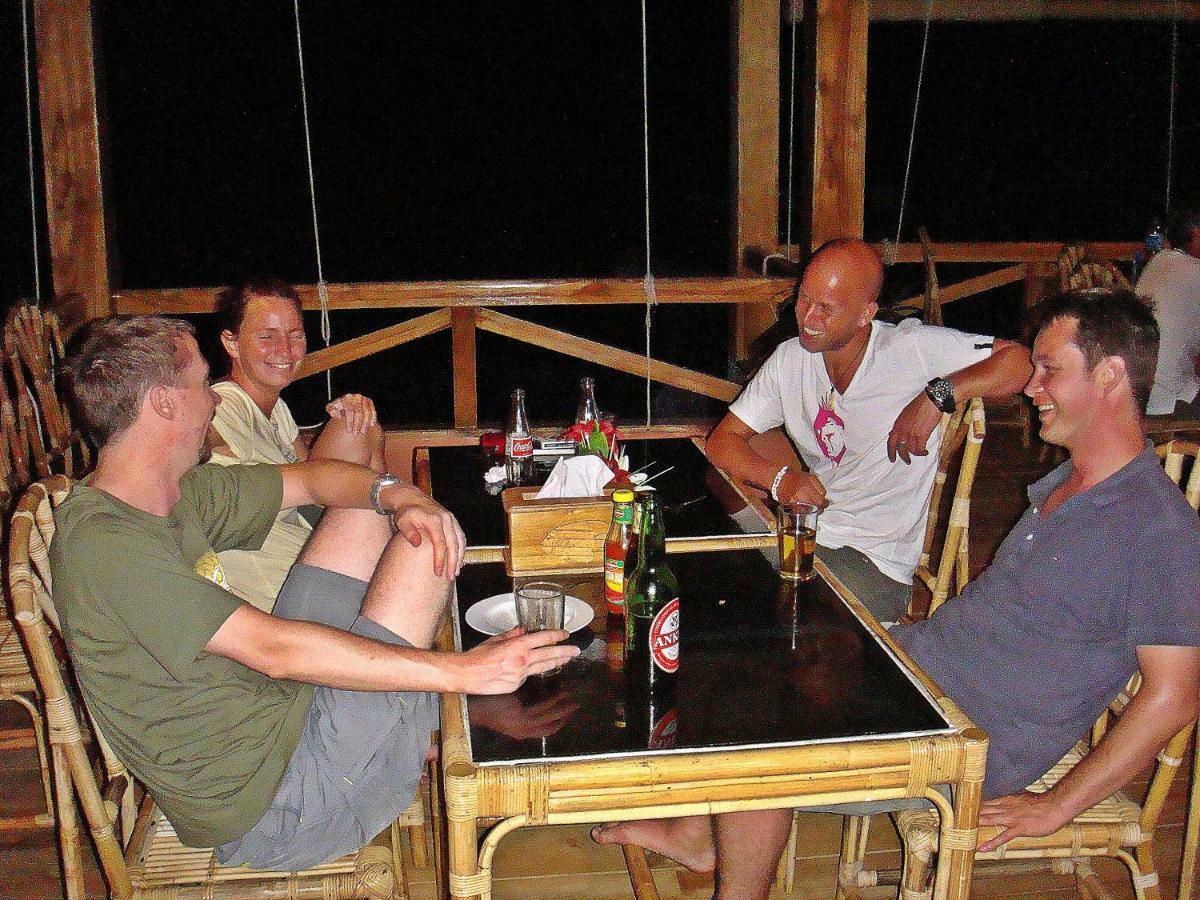 Bunaken Divers Sea Breeze Resort Exterior foto